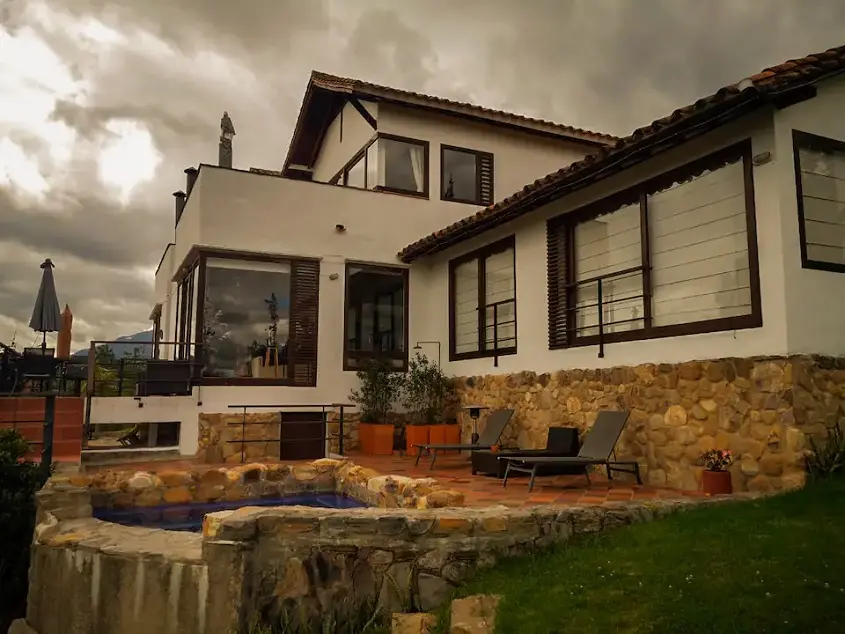 Lugares únicos para disfrutar del Festival de los Vientos y las Cometas en Villa de Leyva