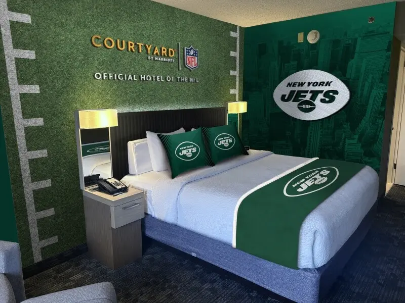 Los amantes de la NFL podrán disfrutar la suite Courtyard Super Bowl Sleepover en Las Vegas Descarga 1 Jpg