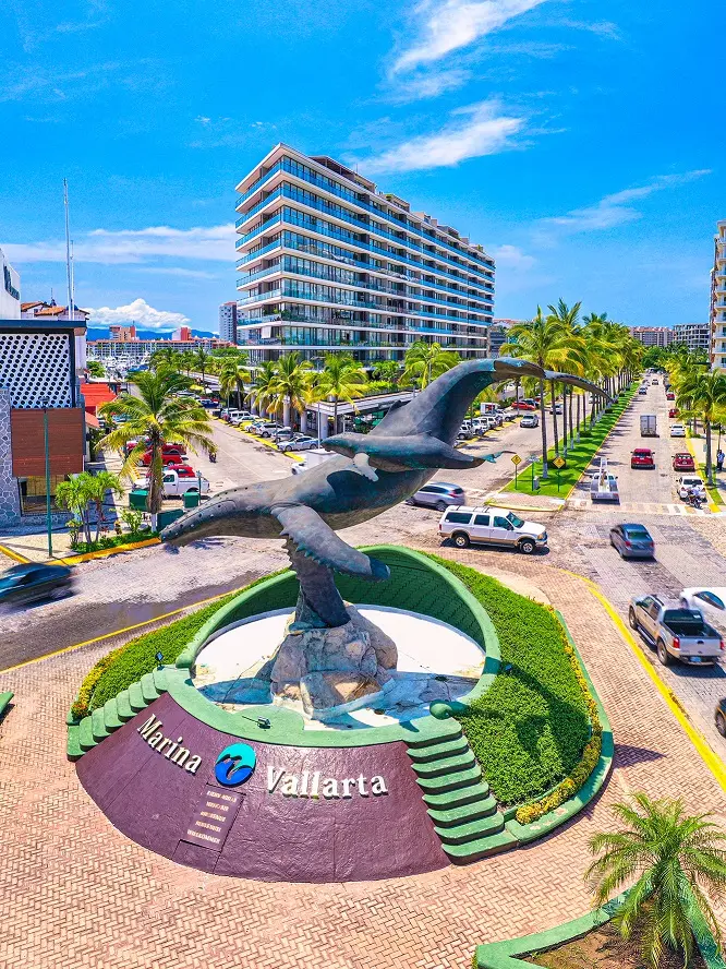 Puerto Vallarta es reconocida como una de las mejores Ciudades Pequeñas del Mundo Ballena Marina Vallarta Jpg