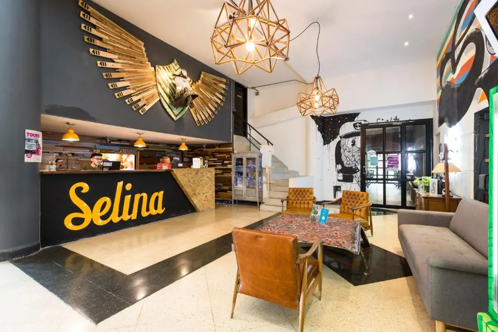Selina y Artrade: Una alianza que da voz global a artistas latinoamericanos