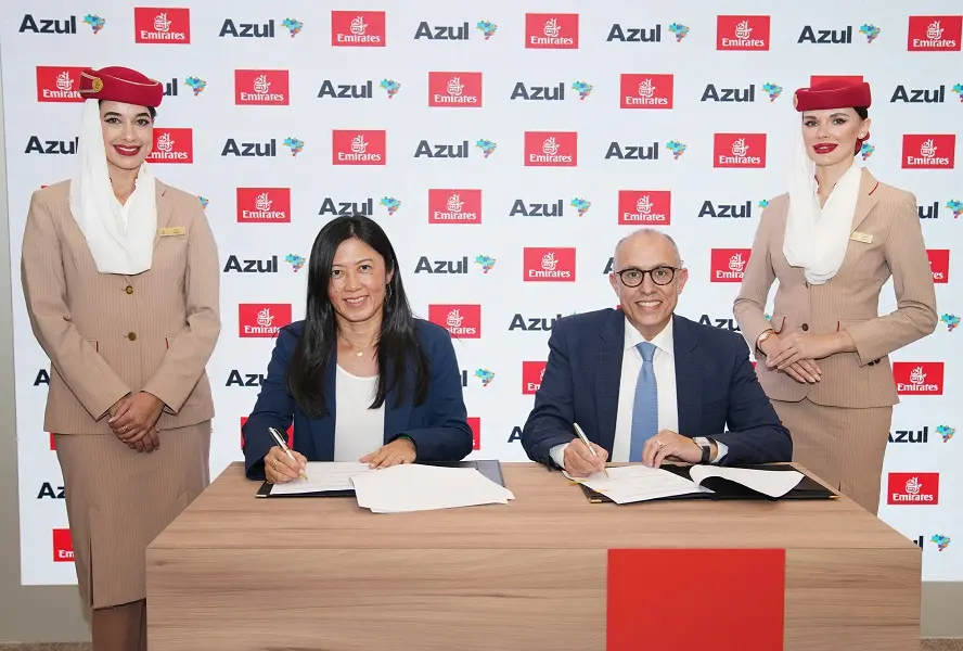 Emirates y Azul amplían su asociación para ofrecer beneficios conjuntos del programa de fidelización