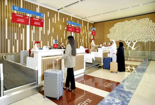 Emirates celebra el éxito del invierno de mayor actividad en el manejo de equipaje