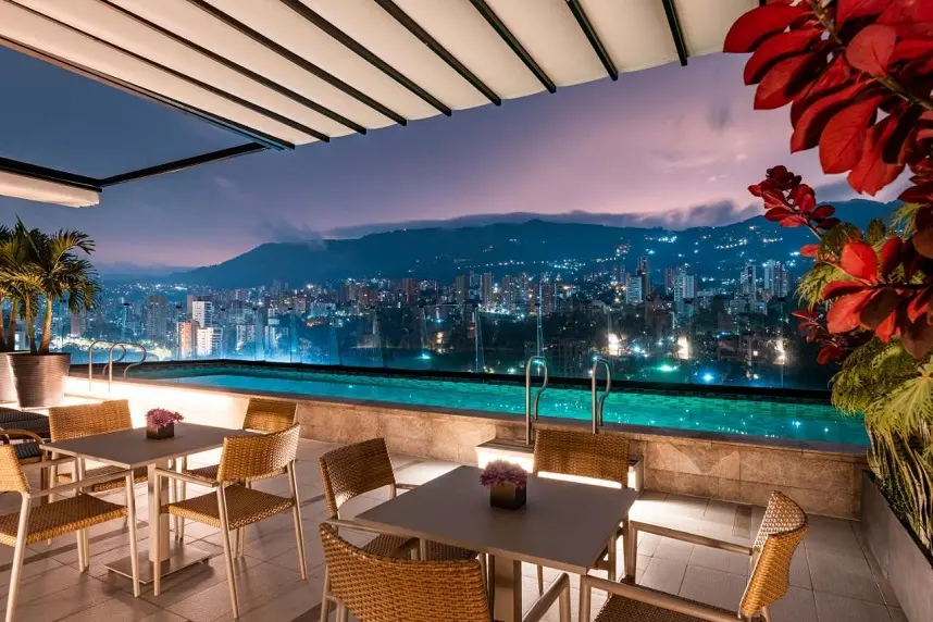 Estos son los alojamientos recomendados por Booking.com para vivir uno de los festivales más reconocidos en Medellín 