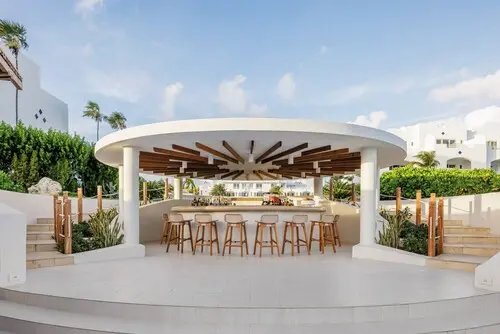 Proyectos hoteleros LEO A DALY seleccionados para las listas 2024 de Forbes Travel Guide