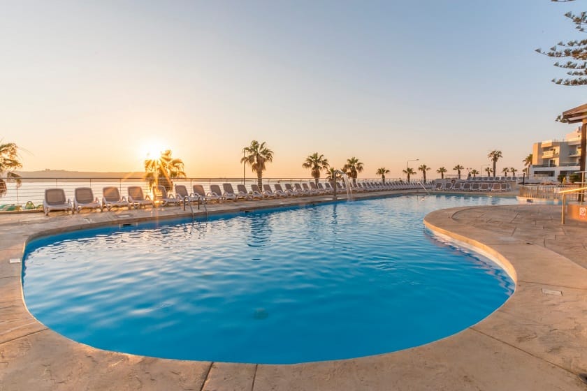 DoubleTree by Hilton debuta en Malta con un nuevo paraíso frente al mar para el ocio y los negocios