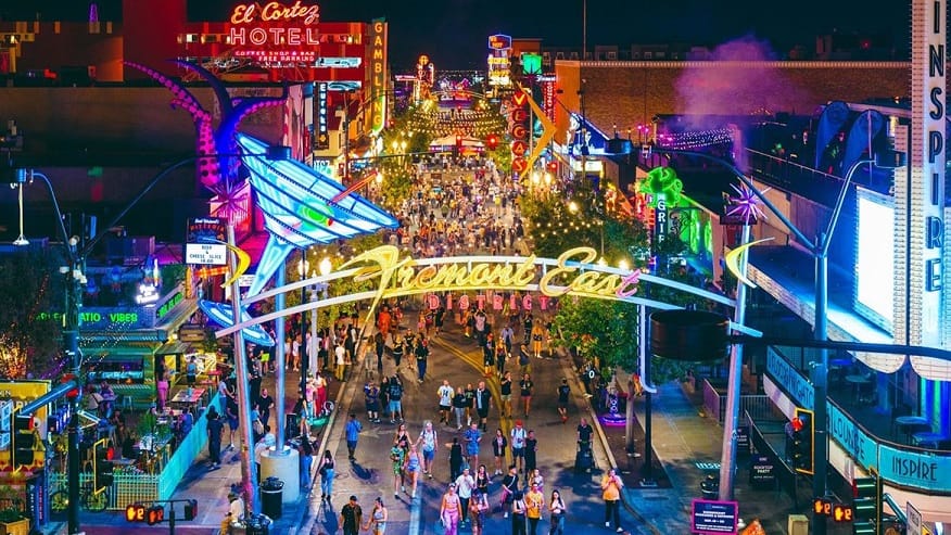 Las Vegas y Corner Bar Management presentan un video de una sola toma con dron que muestra el centro de Las Vegas