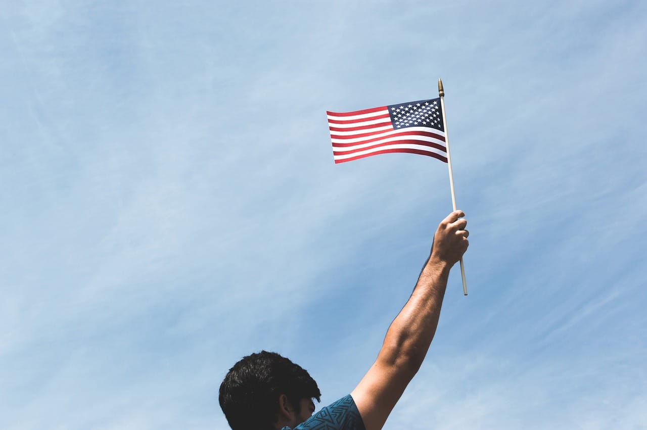 Latinos en EE.UU: dime dónde vives y te diré en qué inviertes