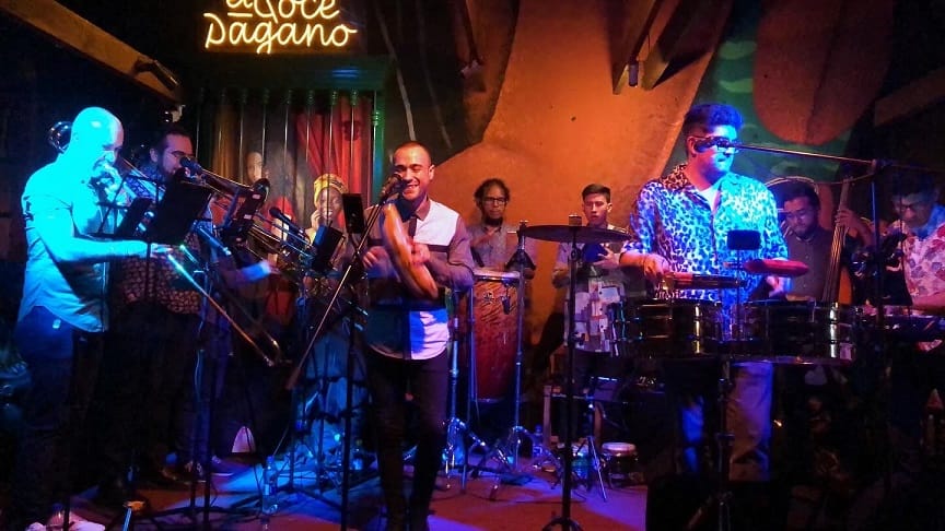 Área en Vivo al Barrio y el BOmm se unen con grandes talentos musicales independientes y emergentes en la localidad de La Candelaria