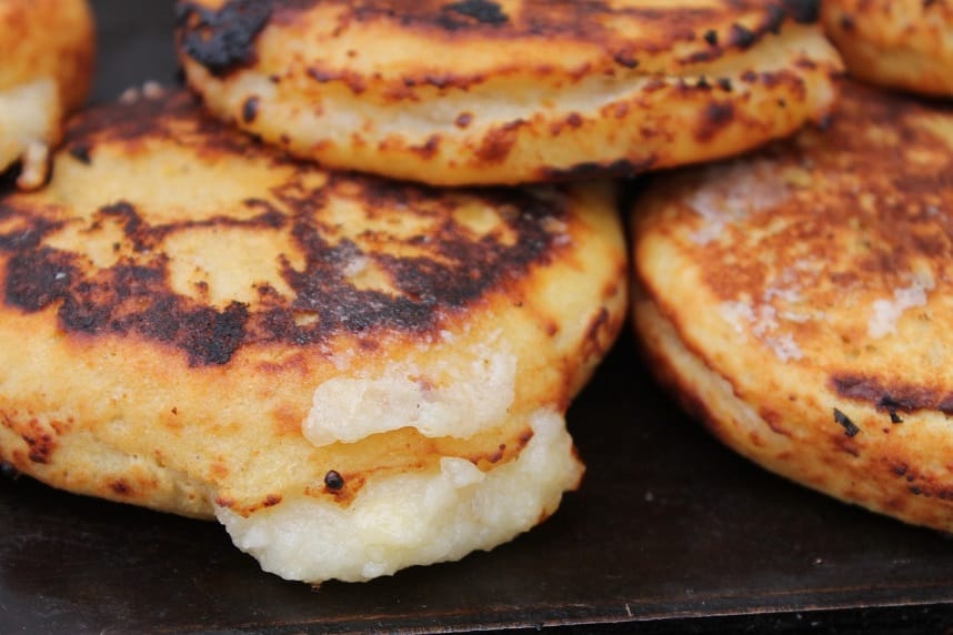 Dime tu arepa favorita y te diré dónde viajar en Colombia