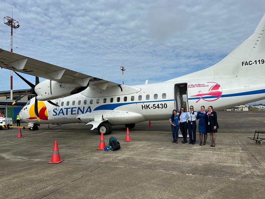 SATENA se vistió de rosa: La aerolínea de los colombianos emprendió vuelo contra el cáncer de mama