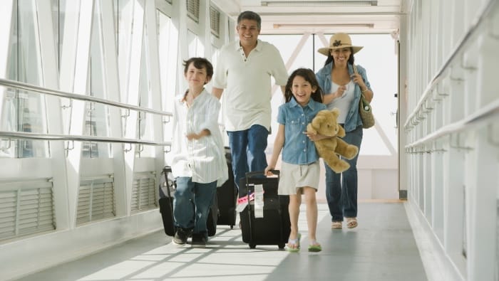 ¿Cuáles son las nuevas reglas para los viajes de menores en Colombia?