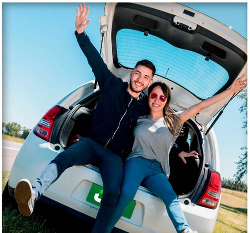 Alquilar un carro, una opción práctica para viajar por carretera en fin de año