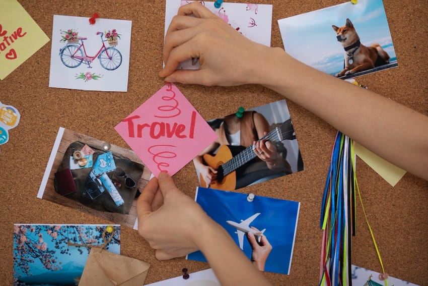 Booking.com revela los mejores tips para crear el vision board de viajes ideal en 2025