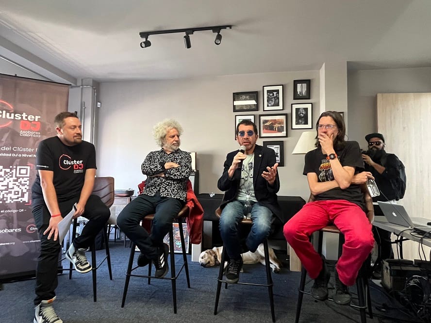 El Clúster DJ de Asobares rindió tributo al vinilo