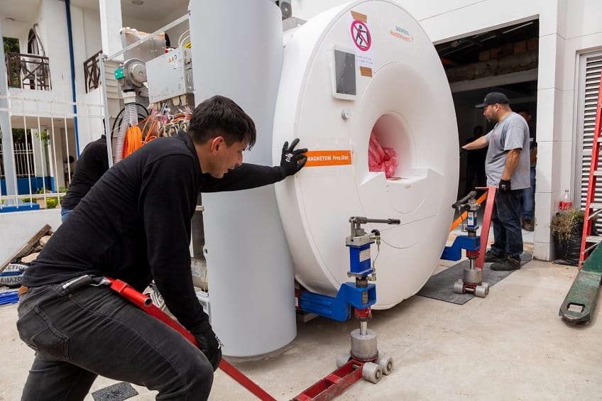 Más de 2.000 personas al año accederán a resonancia magnética en el Amazonas gracias a alianza entre SATENA, SIEMENS y la Fuerza Aeroespacial Colombiana