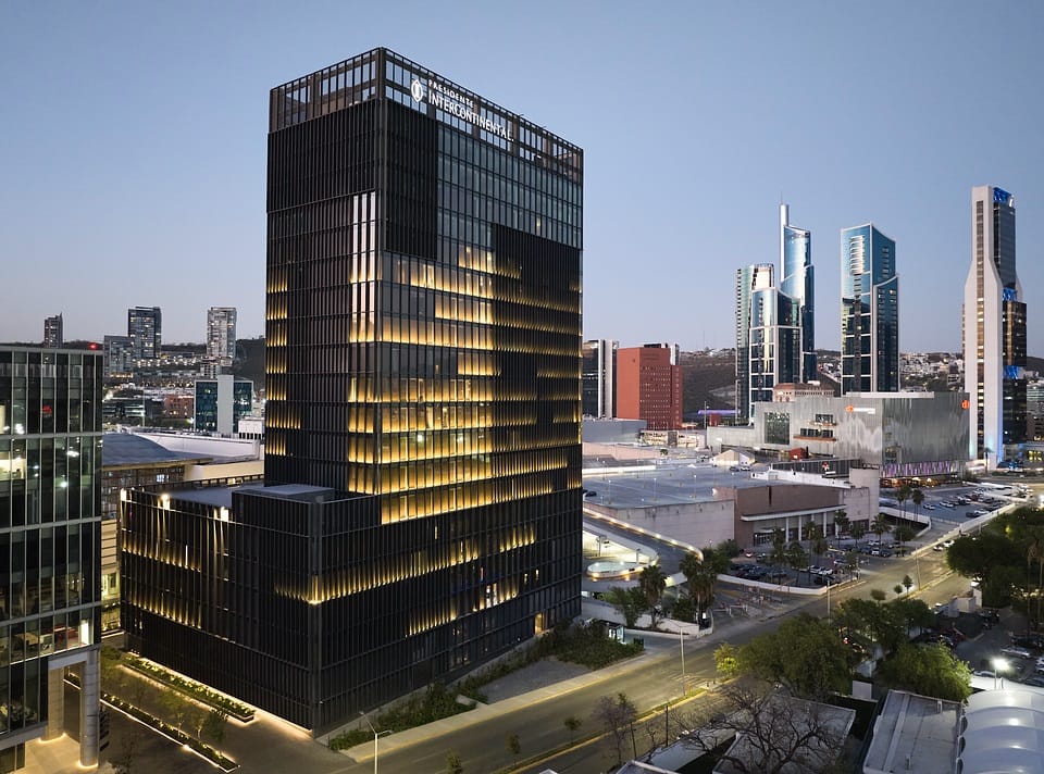 IHG Hotels & Resorts y Grupo Presidente traen de vuelta la legendaria marca de lujo InterContinental a Monterrey, un motor de desarrollo en el corazón de la potencia industrial de México