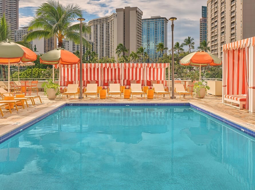 El icónico Hotel Ambassador de Waikiki se convierte en la primera colección de tapices de Hilton En Hawái