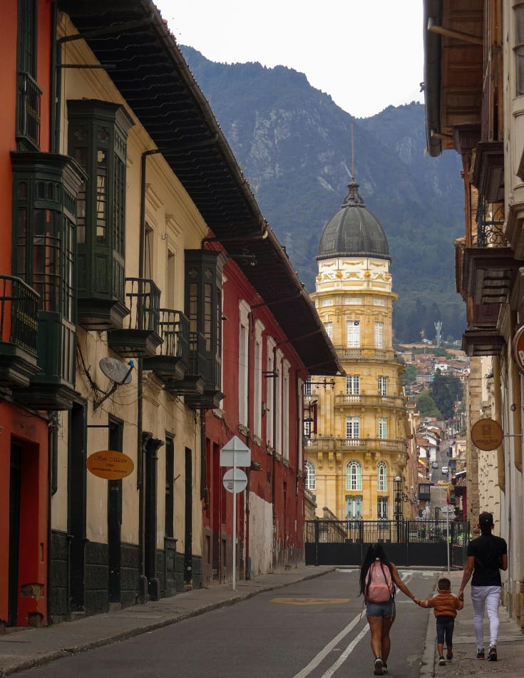 ¿Qué están priorizando los colombianos al momento de viajar? Booking.com revela las principales tendencias