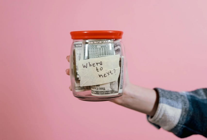 Los colombianos están dispuestos a gastar más para viajar en 2025, muestra estudio de Booking.com