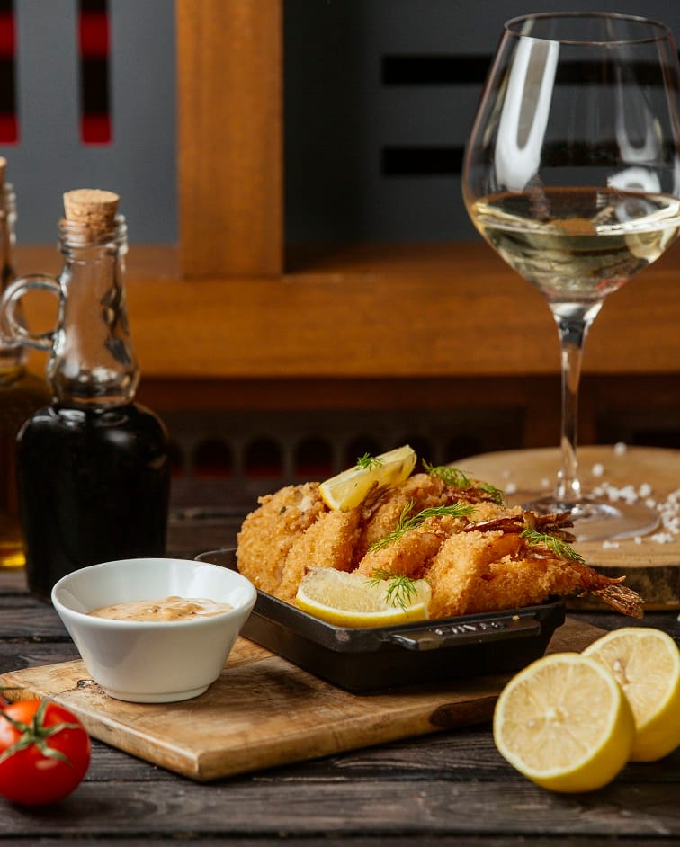 Platos típicos con vino: una nueva forma de disfrutar los sabores colombianos