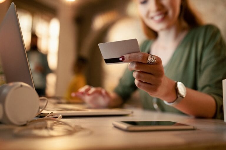 Llegó el momento de pasar el tarjetazo: Viaja con beneficios y ahorra en tu próximo destino