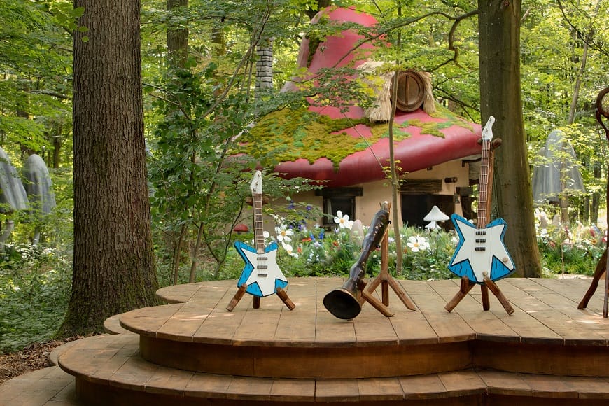 ¡Vive un día como pitufo en los mágicos bosques de Bélgica!