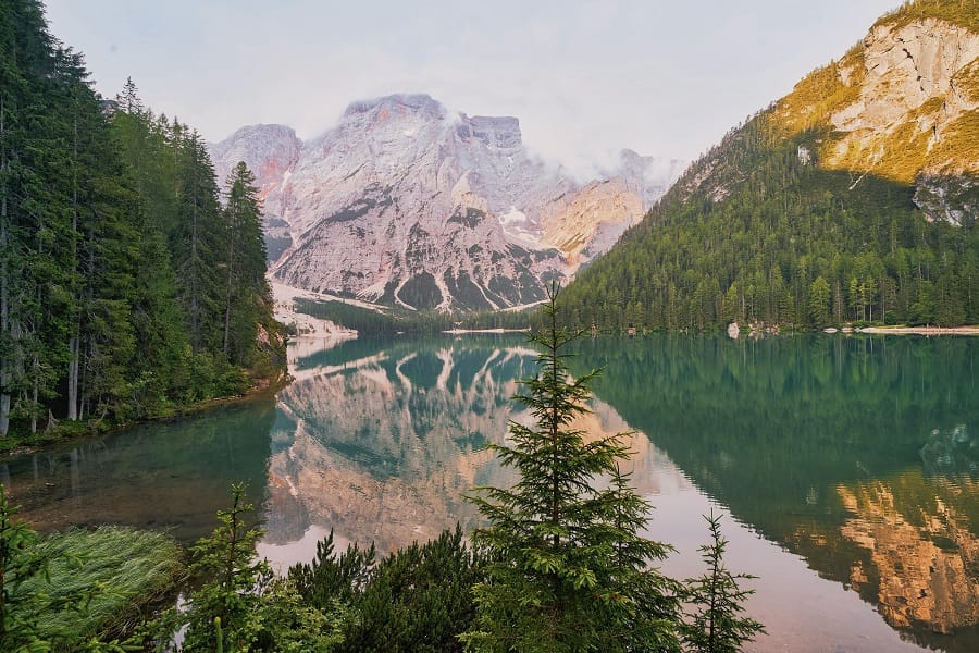 8 de cada 10 viajeros colombianos buscan dejar una huella positiva en las comunidades, revela investigación de Booking.com