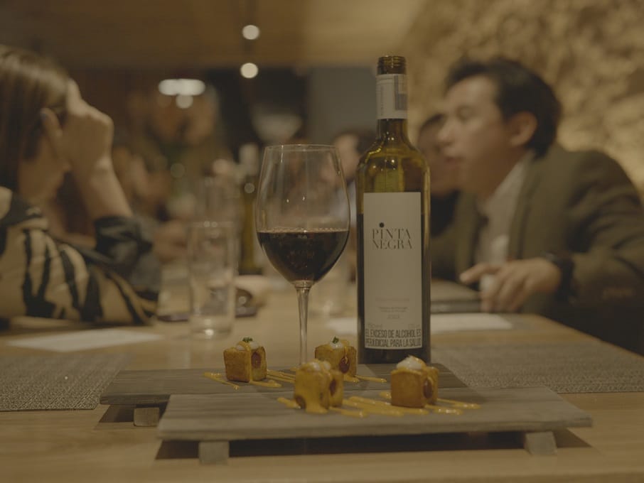 Brindis divertidos para celebrar el mes del Amor y la Amistad