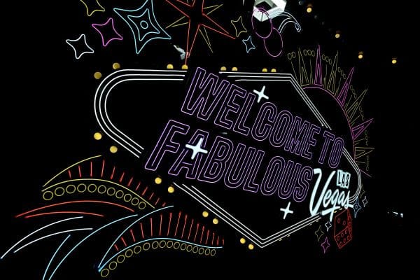 Las Vegas presenta un servicio de recogida de viajes compartidos rediseñado en el Aeropuerto Internacional Harry Reid