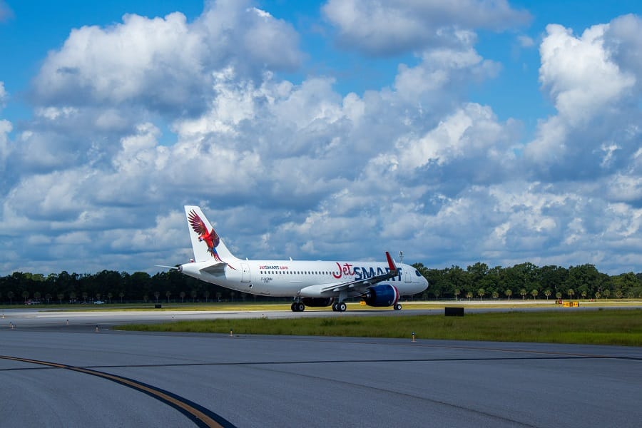 JetSMART lanza nuevos vuelos directos Bogotá–Montería y Bogotá–Barranquilla con promociones especiales