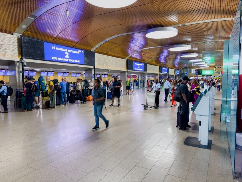 Creció el movimiento de pasajeros en el Aeropuerto Internacional Rafael Núñez durante octubre