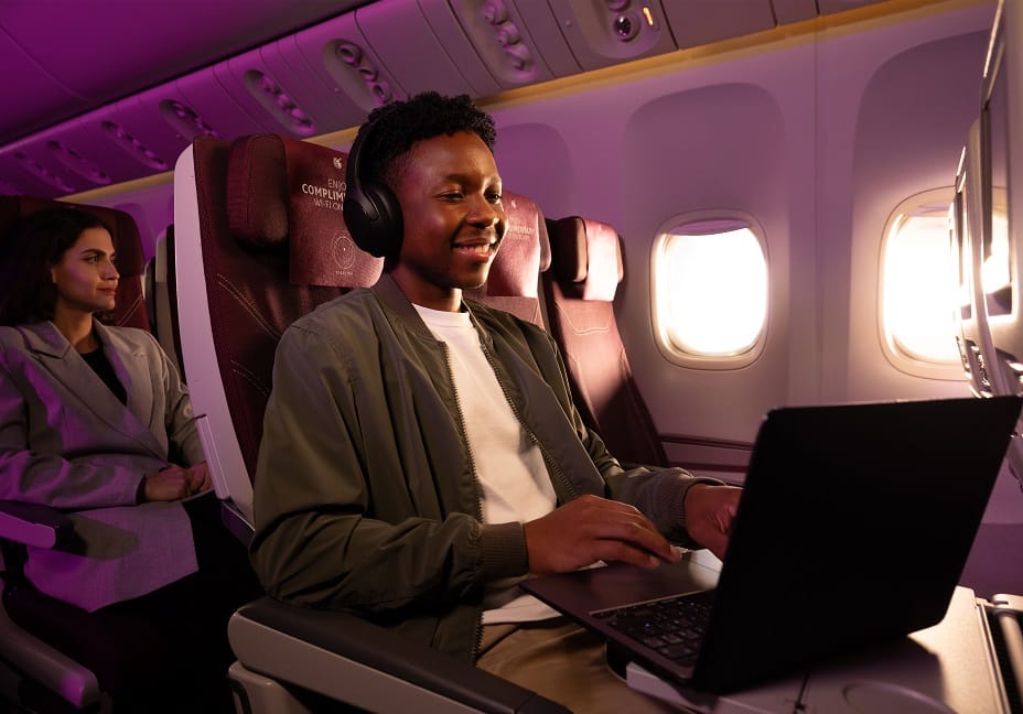 Qatar Airways establece un nuevo hito con más de 100 aviones de fuselaje ancho equipados con Starlink