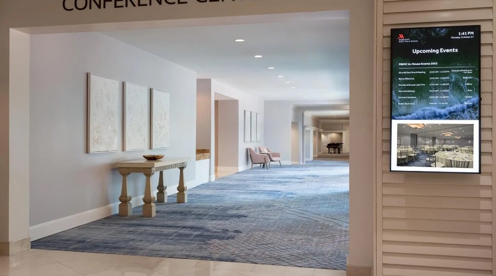 The Palm Beaches: lujo, compras y bienestar conference center entrance (1)