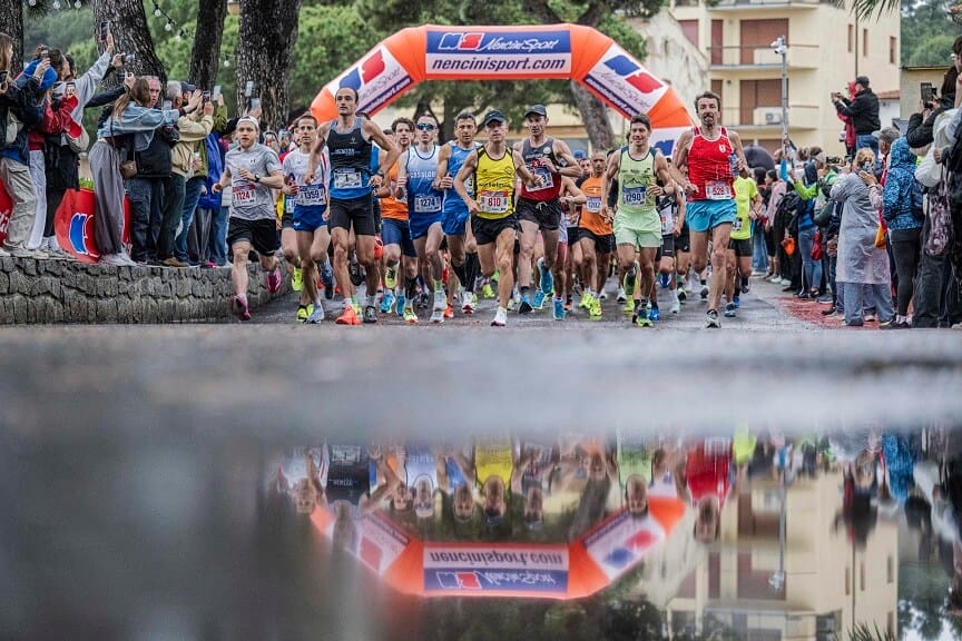 El maratón de la isla de Elba celebra una década de éxito y turismo deportivo El maratón de la isla de Elba celebra una década de éxito y turismo deportivo