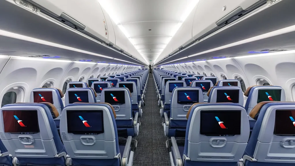 American Airlines pondrá pantalla individual en cada asiento y duplicará su proporción de sillas premium