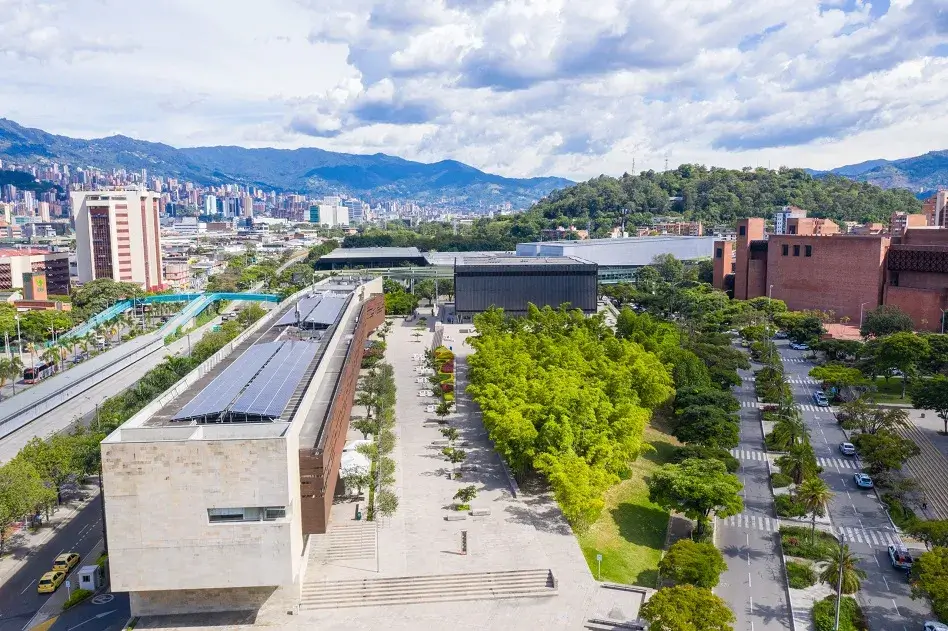 El Bureau de Medellín recibe un premio internacional por el legado de sus eventos y lanza "Medellín empieza aquí"