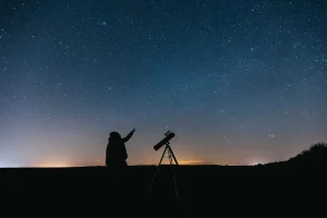La Torre Colpatria suma la astronomía a su mirador con una alianza junto al Planetario de Bogotá