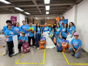 Movilizan 36 toneladas de alimento e insumos veterinarios para mascotas afectadas por los sismos en Colombia