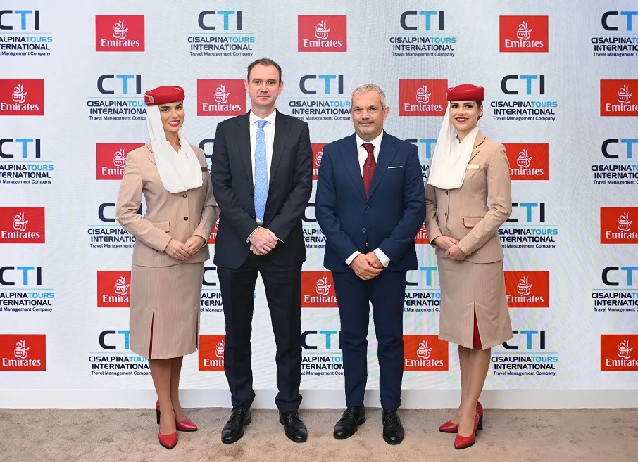 Emirates firma once acuerdos de turismo en un solo día durante el Arabian Travel Market