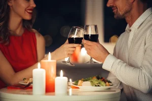 Rooftop, brunch y cena frente al mar: los planes de Hilton para Amor y Amistad en Colombia