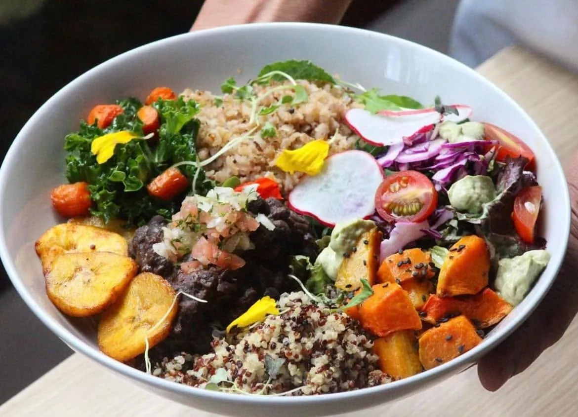 VegUp Fest reúne a más de cuarenta restaurantes en Colombia con una oferta de bowls vegetales por tarifa fija