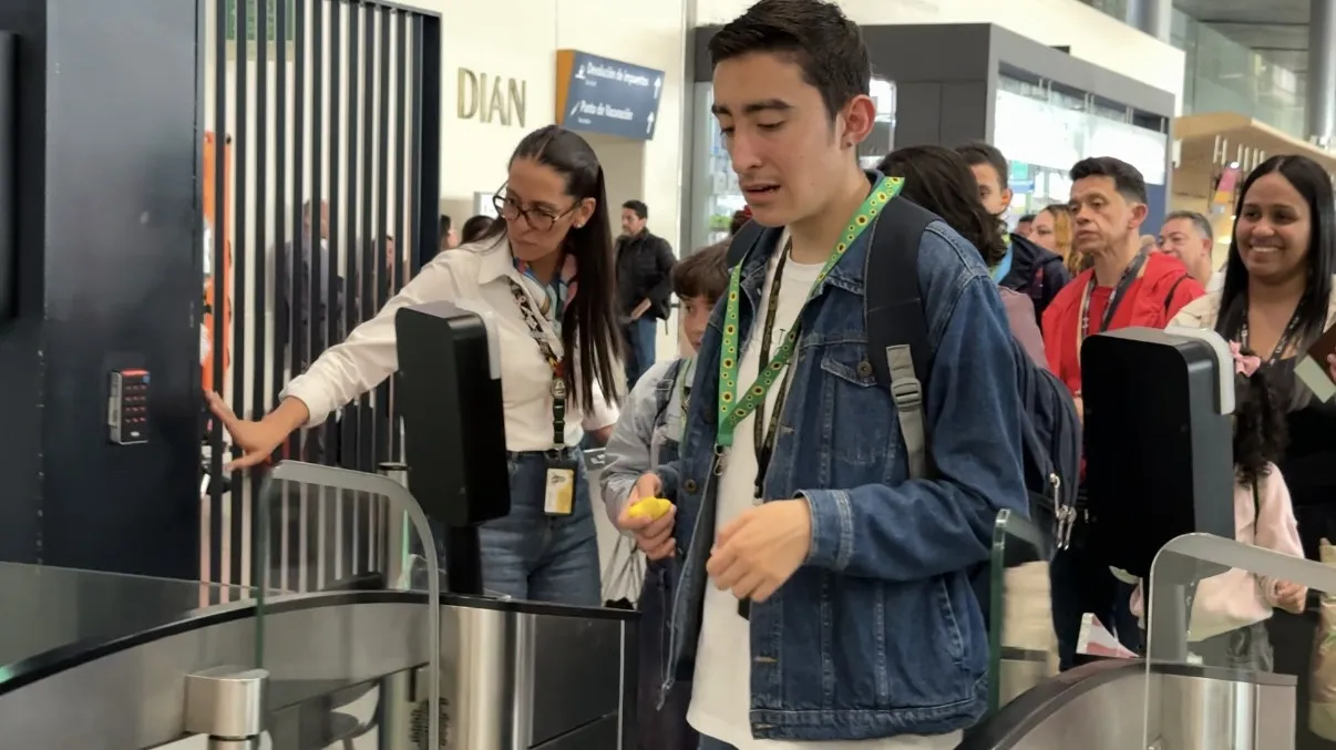 Primer ensayo de viaje en Colombia personas con autismo recorrieron El Dorado antes de subirse a un avión